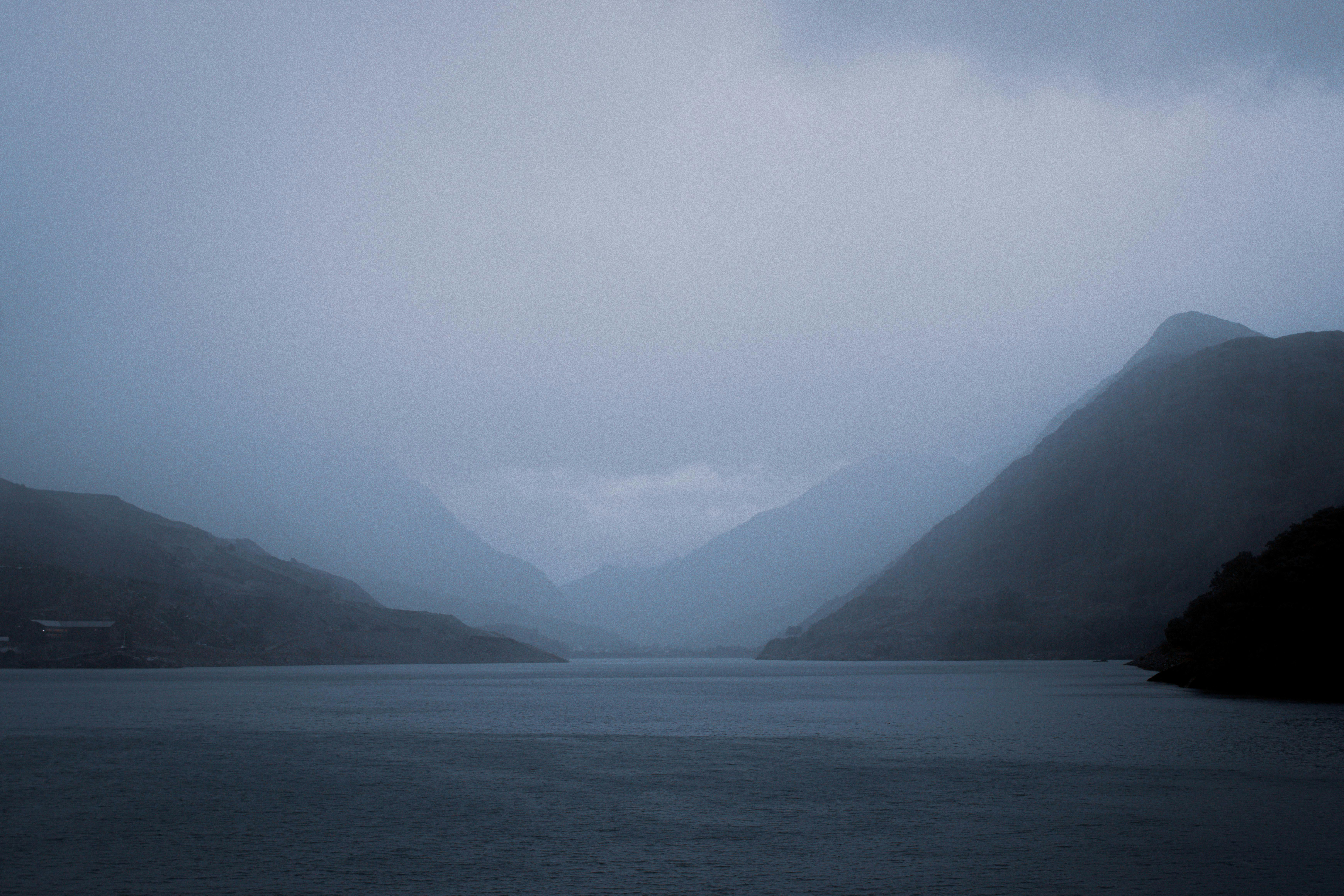 Snowdonia Budget Travel scenic landscape of mountains and lakes